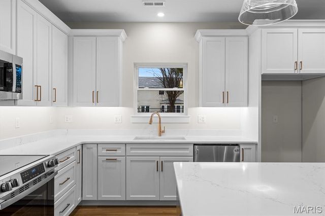 1837 Carrington Way, Swansea, IL 62226