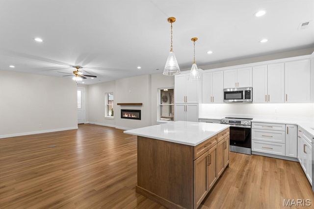 1837 Carrington Way, Swansea, IL 62226