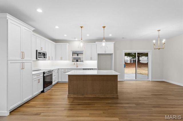 1837 Carrington Way, Swansea, IL 62226