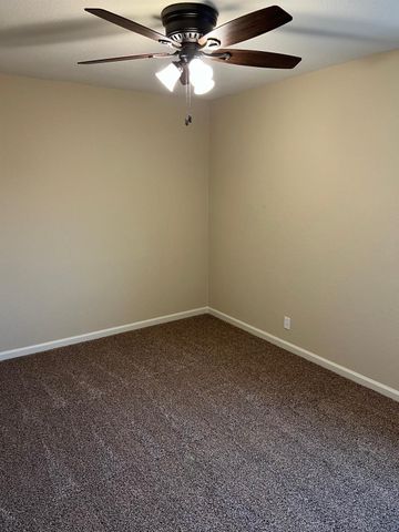 10016 S Priest Rd, French Camp, CA 95231