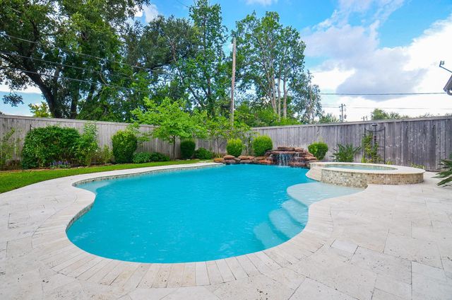 5413 De Milo Drive, Houston, TX 77092