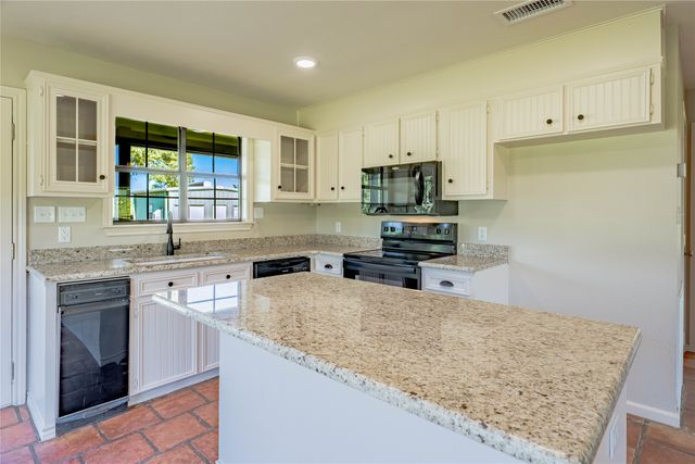 12401 County Road 1113, Athens, TX 75751