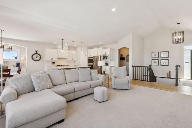 8230 198th Street W, Lakeville, MN 55044