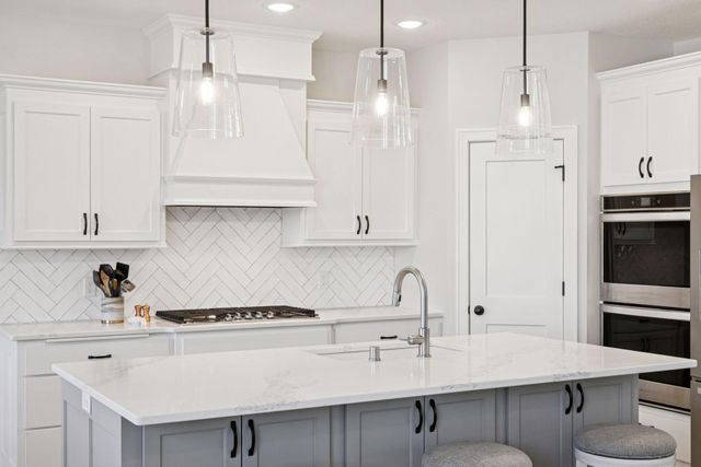 8230 198th Street W, Lakeville, MN 55044