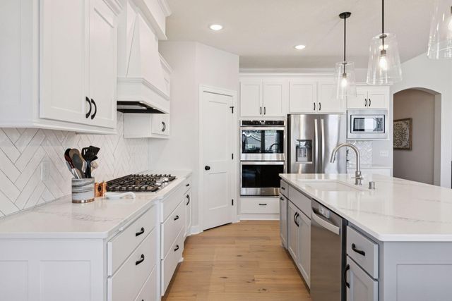 8230 198th Street W, Lakeville, MN 55044