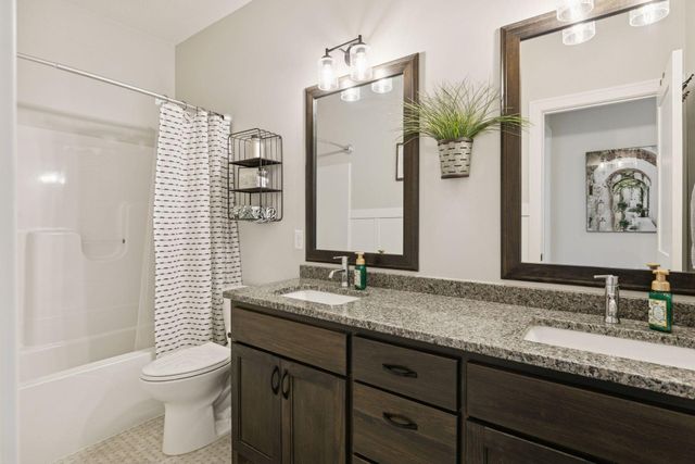 8230 198th Street W, Lakeville, MN 55044