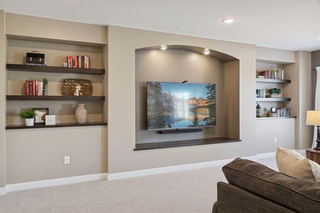 8230 198th Street W, Lakeville, MN 55044