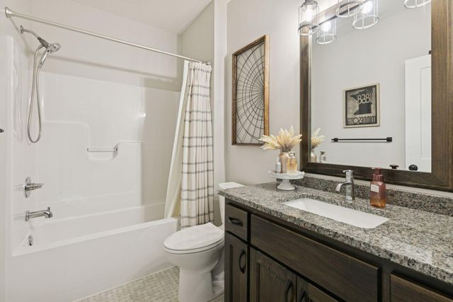 8230 198th Street W, Lakeville, MN 55044