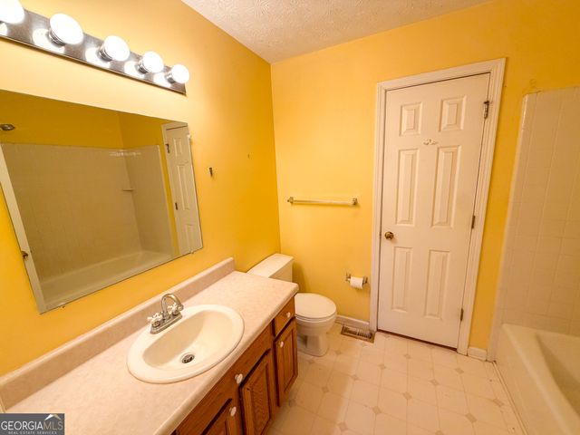 338 Ridge Lane, Lula, GA 30554