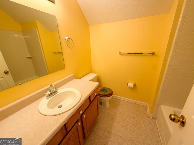 338 Ridge Lane, Lula, GA 30554