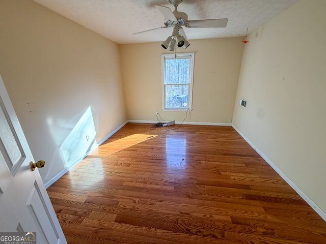 338 Ridge Lane, Lula, GA 30554