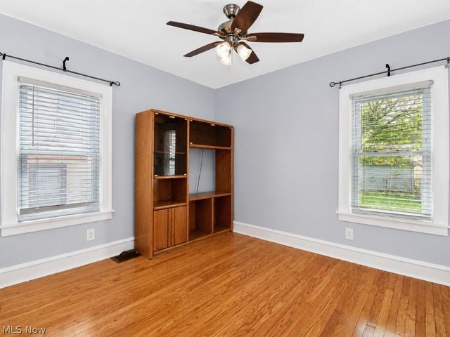 18308 East Park Drive, Cleveland, OH 44119