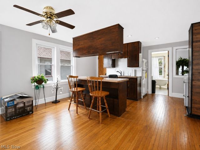 18308 East Park Drive, Cleveland, OH 44119