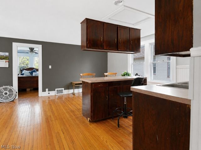 18308 East Park Drive, Cleveland, OH 44119