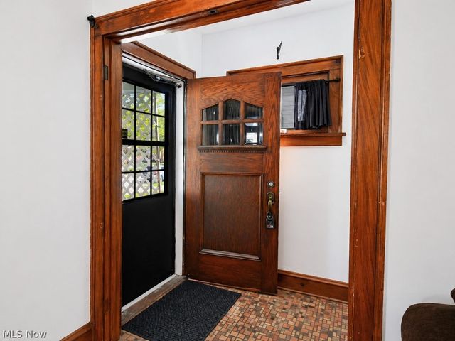 18308 East Park Drive, Cleveland, OH 44119