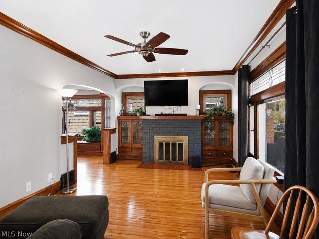 18308 East Park Drive, Cleveland, OH 44119