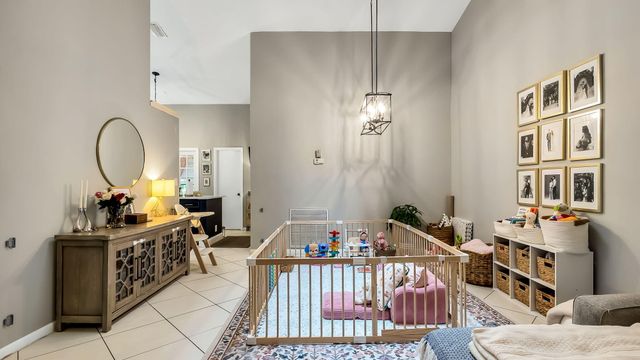 4335 N Palm Forest Dr Drive N, Delray Beach, FL 33445