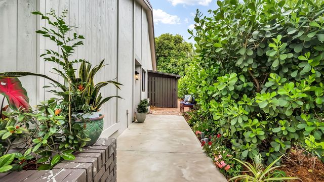 4335 N Palm Forest Dr Drive N, Delray Beach, FL 33445