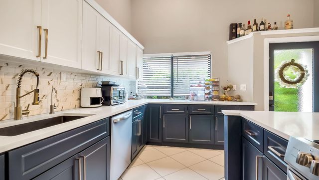 4335 N Palm Forest Dr Drive N, Delray Beach, FL 33445