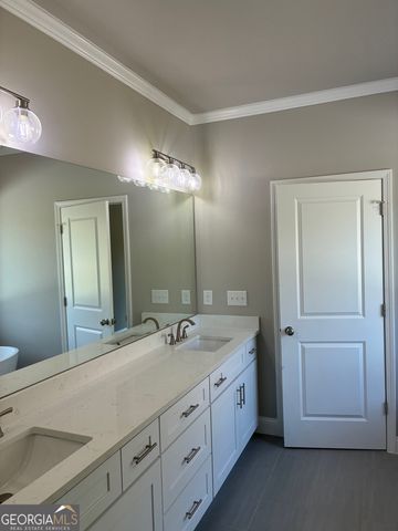 5620 Shamrock Lane, Douglasville, GA 30135