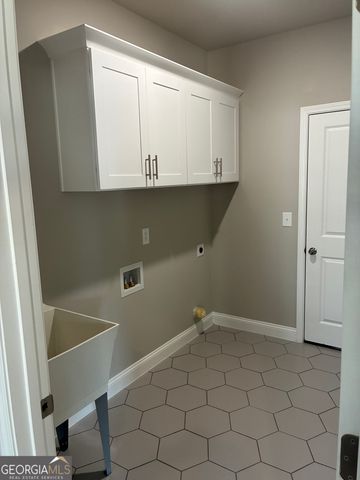 5620 Shamrock Lane, Douglasville, GA 30135