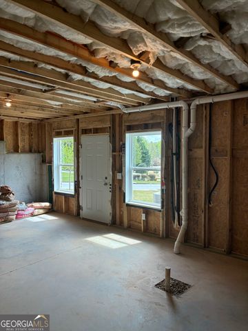 5620 Shamrock Lane, Douglasville, GA 30135