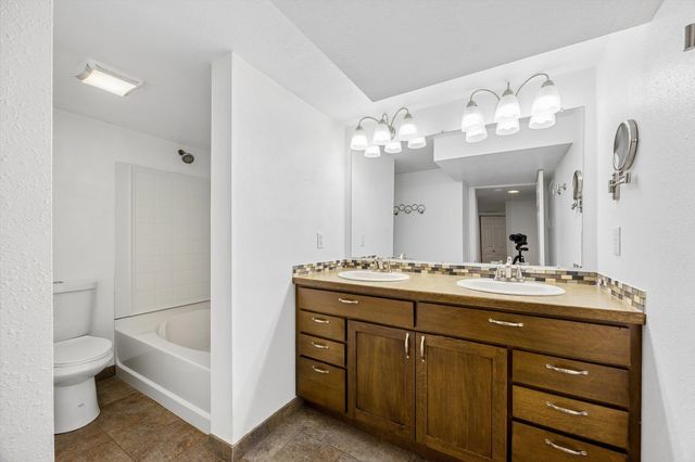 5828 N Milton St, Spokane, WA 99205