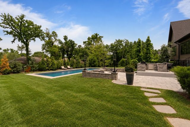 3718 Woodlawn Dr, Nashville, TN 37215