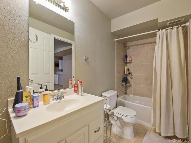 5957 S Helena Street, Centennial, CO 80016