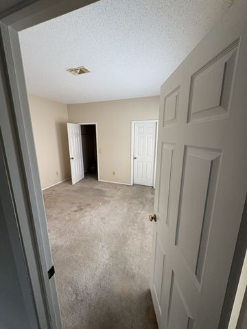 404 Laurel Hill Dr, Old Hickory, TN 37138