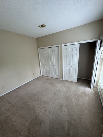 404 Laurel Hill Dr, Old Hickory, TN 37138