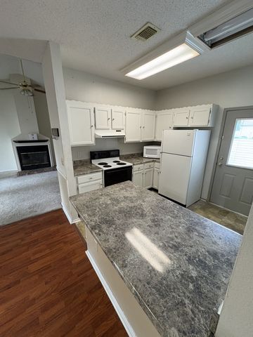 404 Laurel Hill Dr, Old Hickory, TN 37138