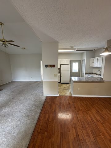 404 Laurel Hill Dr, Old Hickory, TN 37138