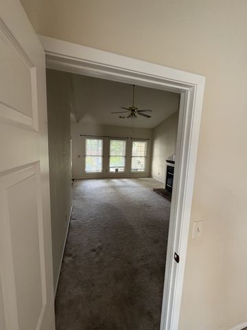 404 Laurel Hill Dr, Old Hickory, TN 37138