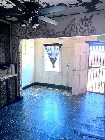 144 W 103rd Street, Los Angeles, CA 90003
