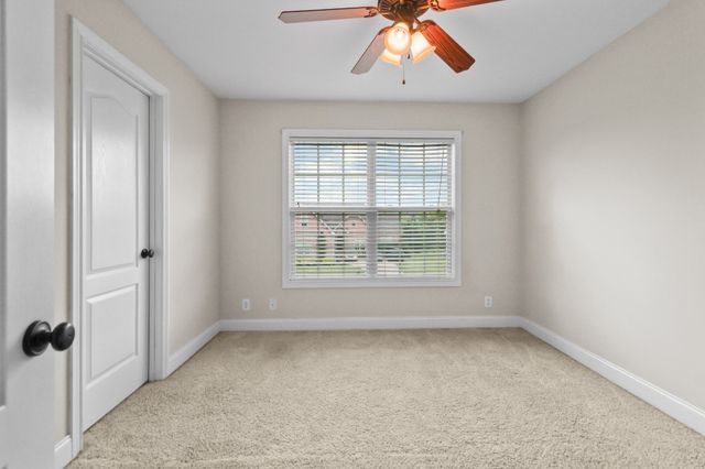 1093 Willow Cir, Clarksville, TN 37043