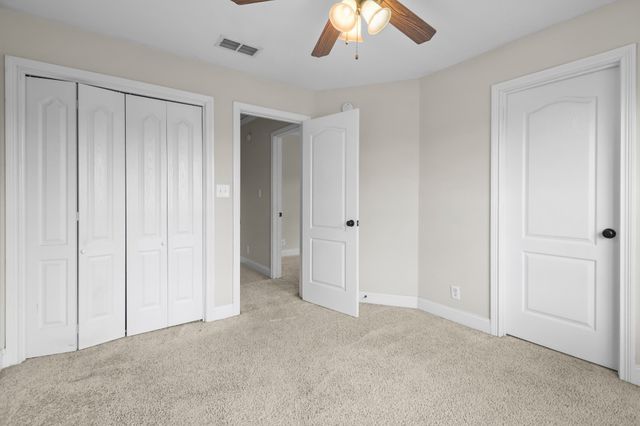 1093 Willow Cir, Clarksville, TN 37043
