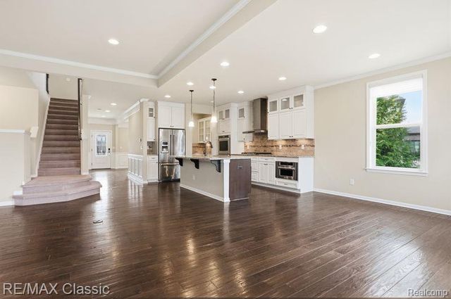 22822 Shepherds Hollow Drive, Lyon Charter Township, MI 48178