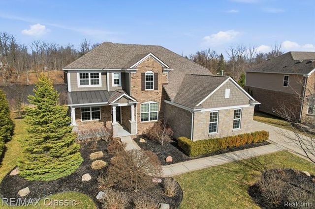 22822 Shepherds Hollow Drive, Lyon Charter Township, MI 48178