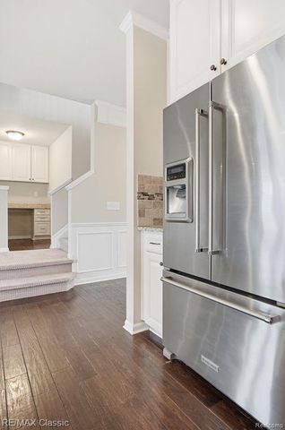 22822 Shepherds Hollow Drive, Lyon Charter Township, MI 48178