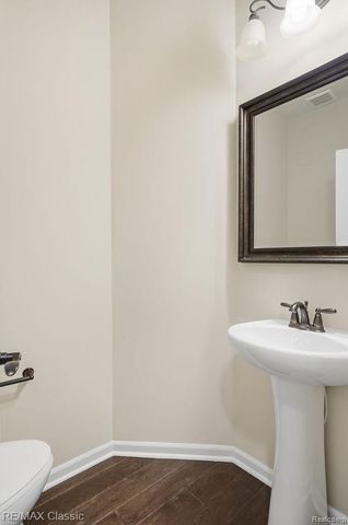 22822 Shepherds Hollow Drive, Lyon Charter Township, MI 48178