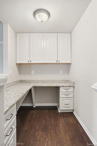 22822 Shepherds Hollow Drive, Lyon Charter Township, MI 48178