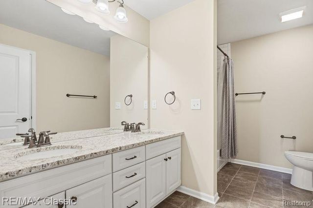 22822 Shepherds Hollow Drive, Lyon Charter Township, MI 48178