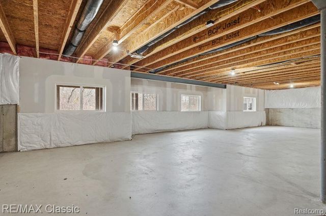 22822 Shepherds Hollow Drive, Lyon Charter Township, MI 48178