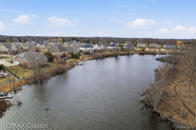 22822 Shepherds Hollow Drive, Lyon Charter Township, MI 48178