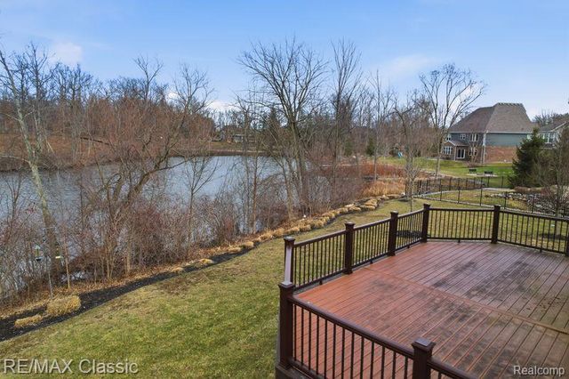 22822 Shepherds Hollow Drive, Lyon Charter Township, MI 48178