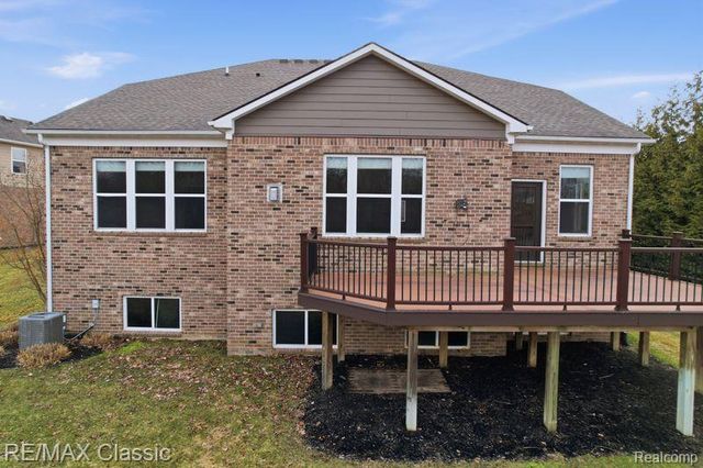 22822 Shepherds Hollow Drive, Lyon Charter Township, MI 48178