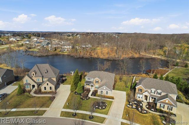 22822 Shepherds Hollow Drive, Lyon Charter Township, MI 48178