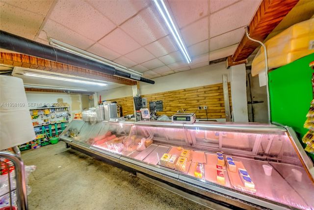 1910 SW 1st St, Miami, FL 33135