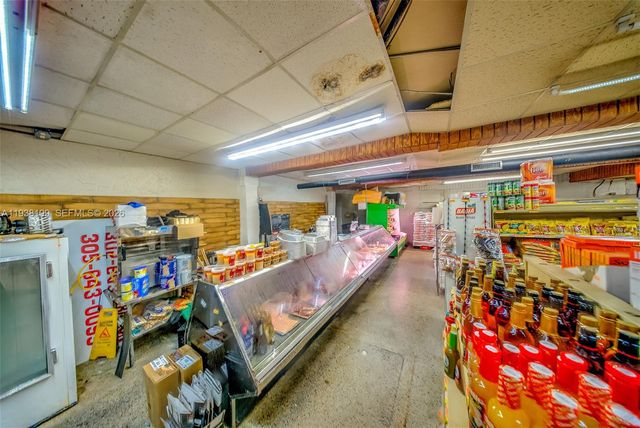 1910 SW 1st St, Miami, FL 33135